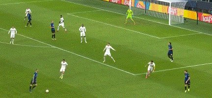 半岛体育官网-【欧冠】哲科梅开二度 国际米兰2球无效2比0胜出线