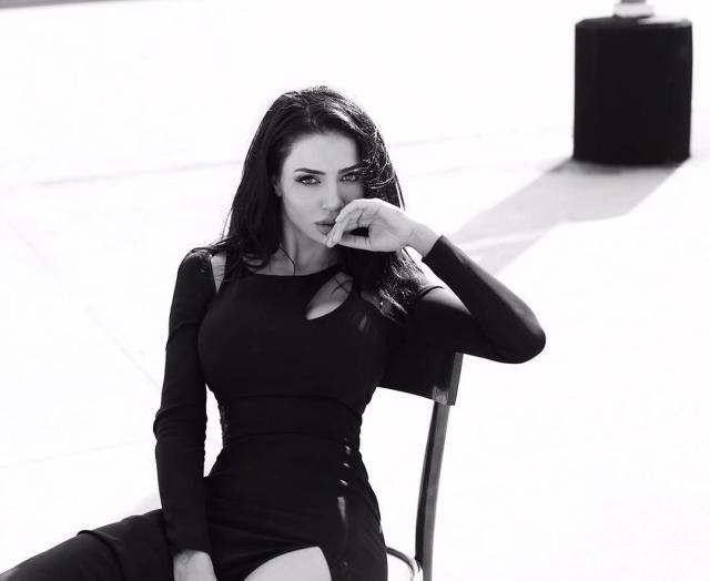 1613619914645064349.jpg Andreea Sasu (18).jpg