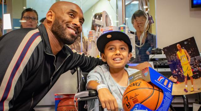 半岛体育官网-普通人讲述科比的平凡故事②：他并不是遥不可及